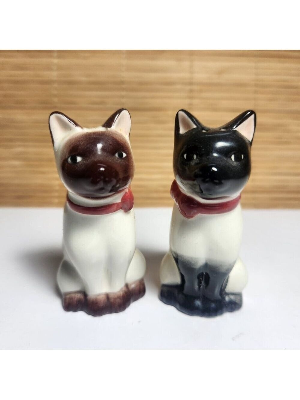 Cat Salt and Pepper Shakers with Stoppers Farmhouse Kitchen